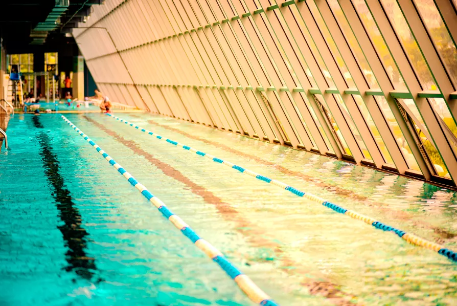 海东成人混凝土钢结构游泳池项目